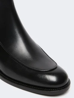 Leather Chelsea ankle boots - BLACK