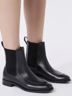 Leather Chelsea ankle boots - BLACK