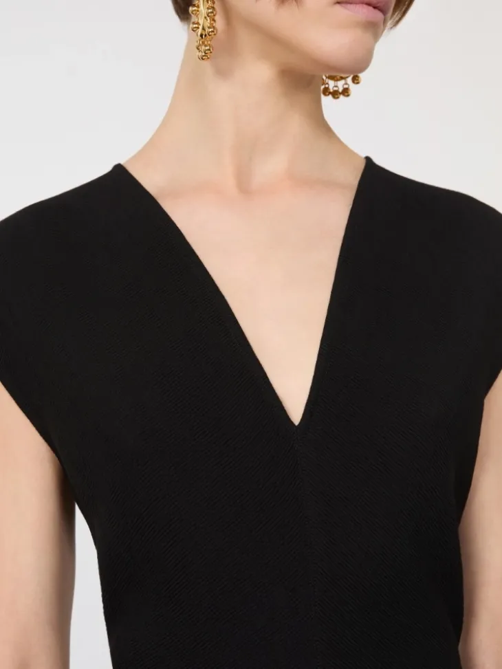 Long dress with V-neck in canneté - BLACK