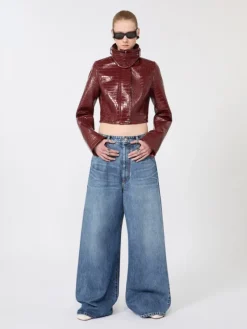 Patent leather cropped jacket with alligator print - DARK RED