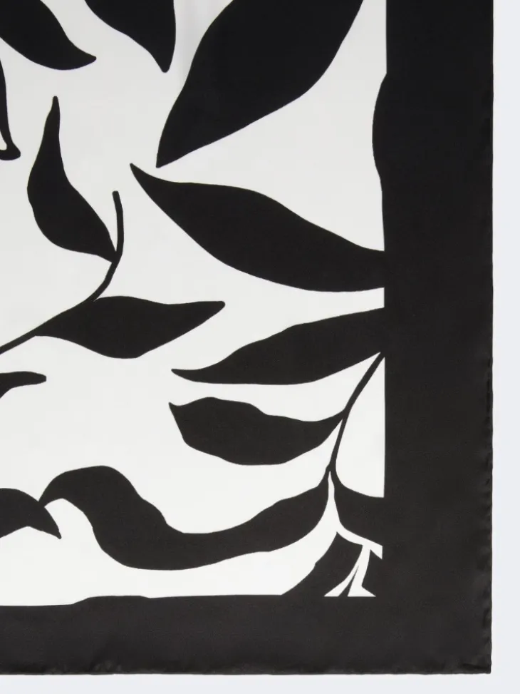 Printed silk foulard - BLACK