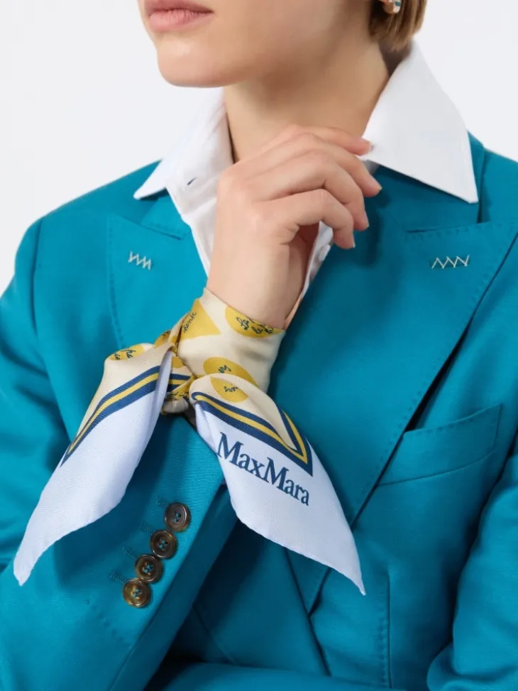 Printed silk scarf - LIGHT BLUE
