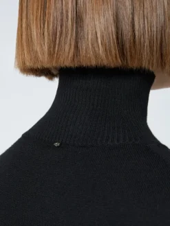 Sleeveless pure wool sweater - BLACK