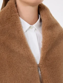 Teddy fabric stole - CAMEL